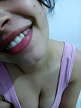 Snapshot of SexyLilyXO chatting on March 7, 2025, 4:02 am SexyLilyXO online show from March 7, 2025, 4:02 am