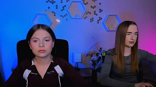 doll vey online show from November 24, 2025, 7:58 pm