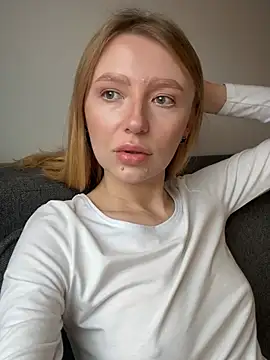 Snapshot of EvaBrooklyn chatting on March 16, 2025, 2:22 pm EvaBrooklyn online show from March 16, 2025, 2:22 pm