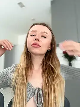 Snapshot of EvaBrooklyn chatting on March 12, 2025, 1:08 pm EvaBrooklyn online show from March 12, 2025, 1:08 pm