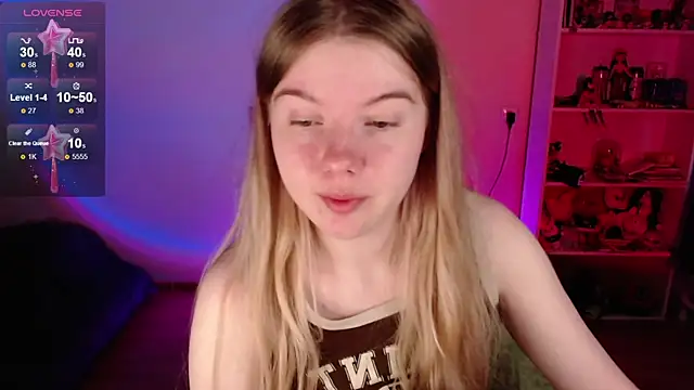 Snapshot of Strawberry_juli chatting on May 30, 2026, 1:12 am Strawberry juli online show from May 30, 2026, 1:12 am