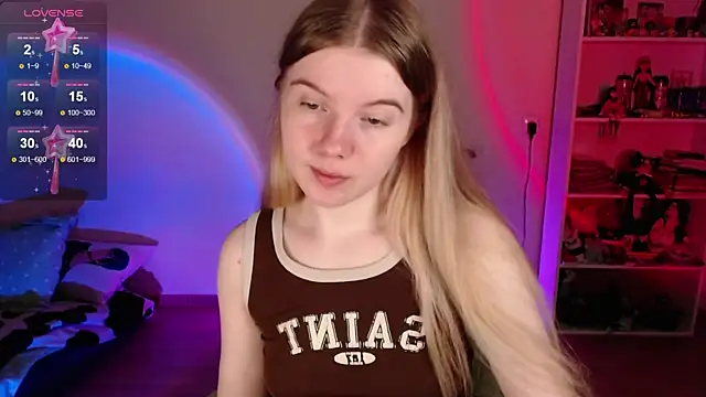 Snapshot of Strawberry_juli chatting on May 23, 2026, 3:05 am Strawberry juli online show from May 23, 2026, 3:05 am
