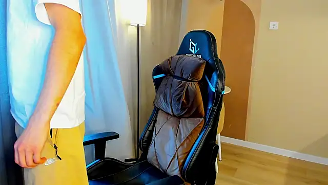 TravisRevas online show from March 6, 2026, 10:21 am