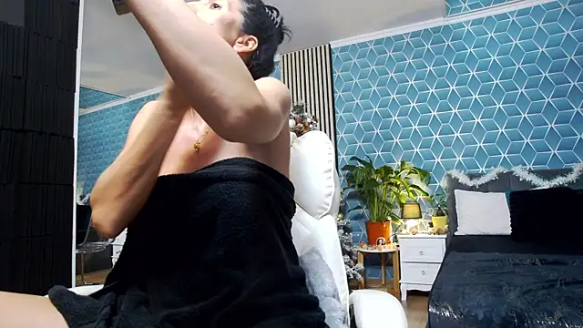 zoeylarkens online show from December 4, 2025, 7:46 pm