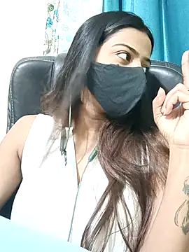 Snapshot of CRAZY__BITE chatting on February 9, 2026, 7:34 pm CRAZY BITE online show from February 9, 2026, 7:34 pm