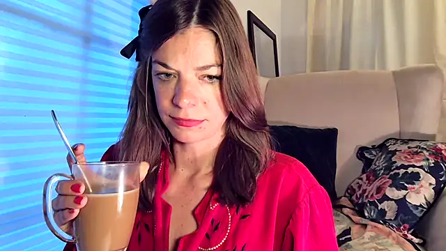 Snapshot of Rosemarie_Blu chatting on June 8, 2026, 3:07 am Rosemarie Blu online show from June 8, 2026, 3:07 am