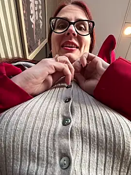 NataKitten online show from April 13, 2026, 4:05 am