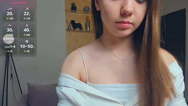 Snapshot of EdinaCordner chatting on November 9, 2025, 10:41 am EdinaCordner online show from November 9, 2025, 10:41 am