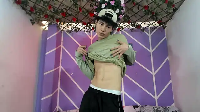 Snapshot of Maxxi_hot23 chatting on September 13, 2025, 7:25 pm Maxxi hot23 online show from September 13, 2025, 7:25 pm