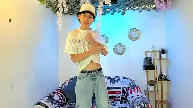 Snapshot of Maxxi_hot23 chatting on November 6, 2025, 7:40 pm Maxxi hot23 online show from November 6, 2025, 7:40 pm