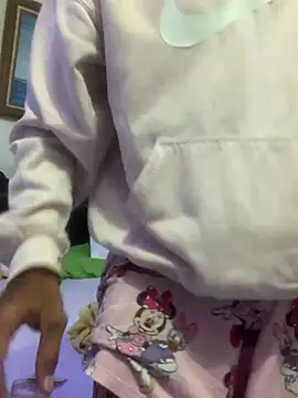 Babyalienqm online show from April 23, 2026, 9:16 pm