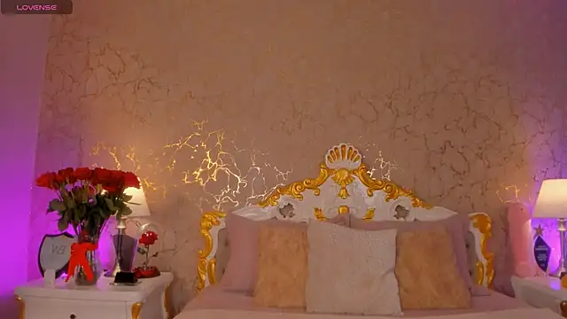 ScarlettWallace online show from February 16, 2026, 9:13 pm