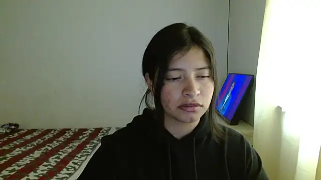 Snapshot of saralo__ chatting on April 5, 2026, 7:53 pm saralo online show from April 5, 2026, 7:53 pm