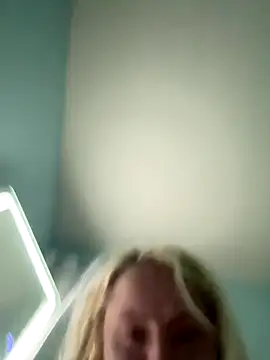 sluttypumpkin online show from September 19, 2025, 3:10 am