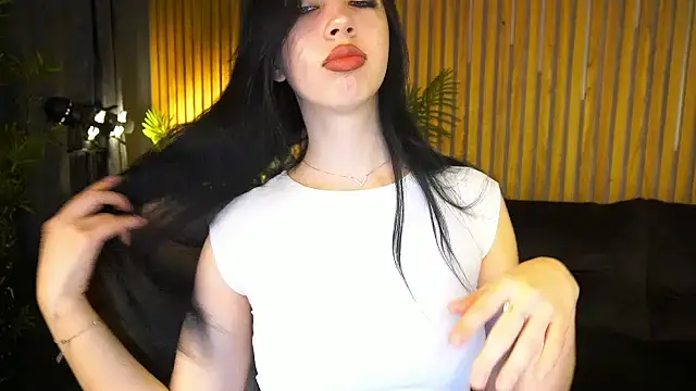 WildKittenX  online show from October 2, 2025, 5:44 am