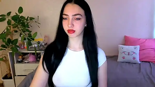 WildKittenX  online show from June 1, 2026, 4:13 am
