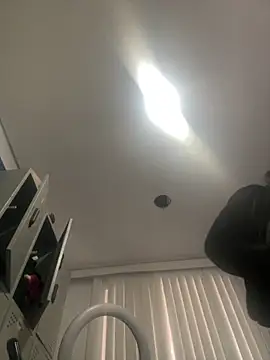 Mila LS online show from November 27, 2025, 1:00 pm