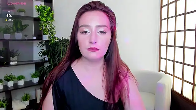 Snapshot of LinaFlawless chatting on September 21, 2025, 2:06 am LinaFlawless online show from September 21, 2025, 2:06 am