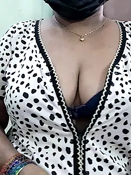 Snapshot of abinaya26 chatting on December 5, 2025, 8:35 am abinaya26 online show from December 5, 2025, 8:35 am