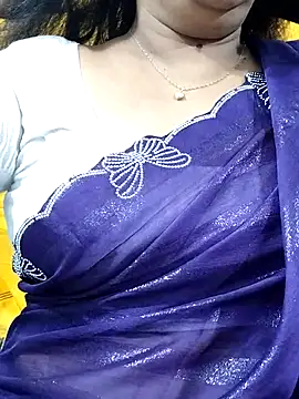 Snapshot of abinaya26 chatting on November 23, 2025, 1:32 pm abinaya26 online show from November 23, 2025, 1:32 pm