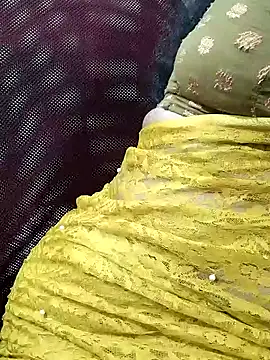 Snapshot of abinaya26 chatting on December 1, 2025, 2:29 pm abinaya26 online show from December 1, 2025, 2:29 pm