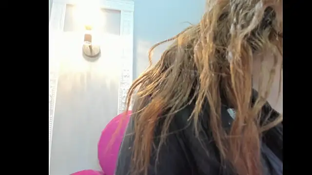 Bonniie 22 online show from January 8, 2026, 3:07 pm