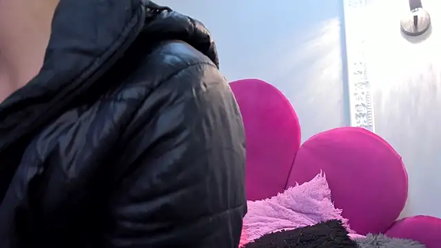 Snapshot of Bonniie_22 chatting on September 19, 2025, 1:26 pm Bonniie 22 online show from September 19, 2025, 1:26 pm