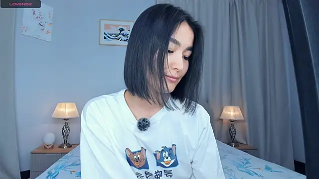 Snapshot of RanelDiva chatting on November 19, 2025, 7:19 am RanelDiva online show from November 19, 2025, 7:19 am