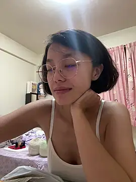 ladypaggy online show from May 21, 2026, 6:27 pm