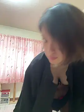 ladypaggy online show from April 6, 2026, 7:09 am