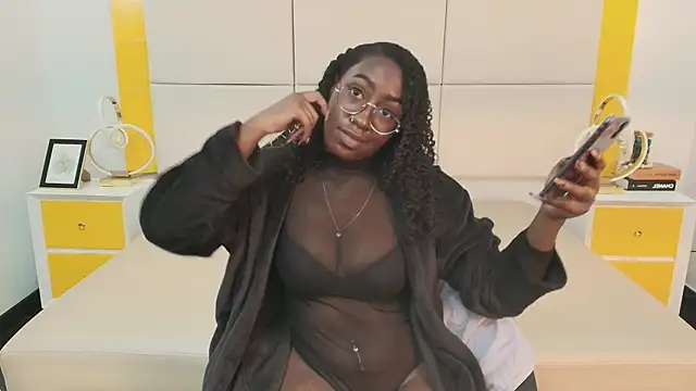 Snapshot of Qeen_blackk chatting on October 27, 2025, 8:21 pm Qeen blackk online show from October 27, 2025, 8:21 pm