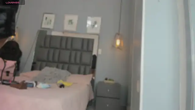 Snapshot of Sienna_miller_27 chatting on October 25, 2025, 11:42 am Sienna miller 27 online show from October 25, 2025, 11:42 am