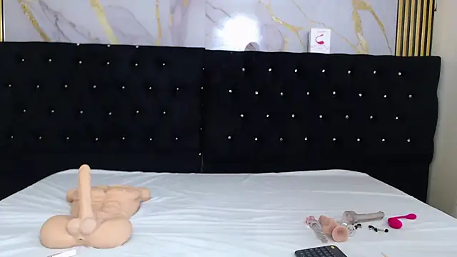 SweetAlana  online show from March 19, 2025, 7:49 pm