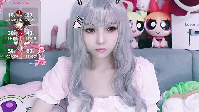 chenenna7 online show from November 27, 2025, 1:55 pm