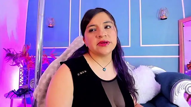 TaraTaylorr online show from March 16, 2026, 5:44 am