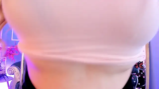 TaraTaylorr online show from April 11, 2026, 3:03 am