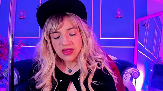 TaraTaylorr online show from January 7, 2026, 3:00 am