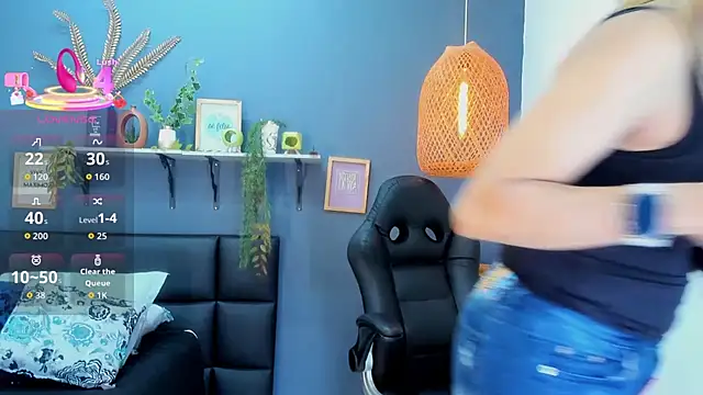 yessila parker online show from February 25, 2026, 10:04 am