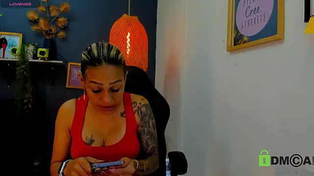 yessila parker online show from April 15, 2026, 9:04 am