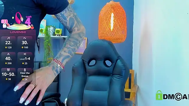 yessila parker online show from March 26, 2026, 9:18 am