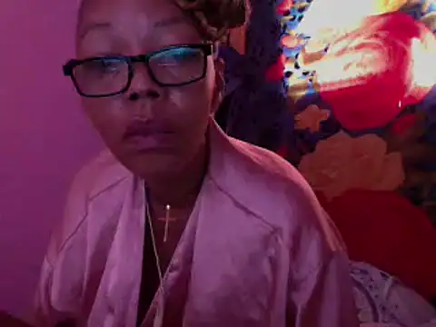 Ladyzee25 online show from February 18, 2026, 1:40 pm