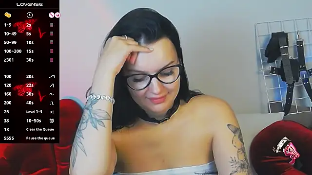 Snapshot of Miss_Vic chatting on December 13, 2025, 8:04 pm Miss Vic online show from December 13, 2025, 8:04 pm