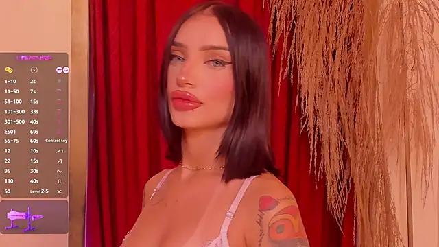 Snapshot of PeytonReeds chatting on November 6, 2025, 3:10 am PeytonReeds online show from November 6, 2025, 3:10 am