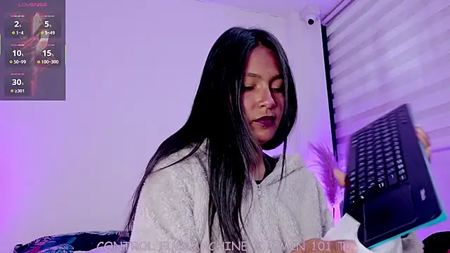 Snapshot of Fernanda_liie_ chatting on September 18, 2025, 12:41 pm Fernanda liie online show from September 18, 2025, 12:41 pm