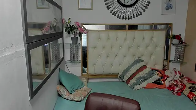 Snapshot of heiker_ chatting on November 3, 2025, 2:39 am heiker online show from November 3, 2025, 2:39 am