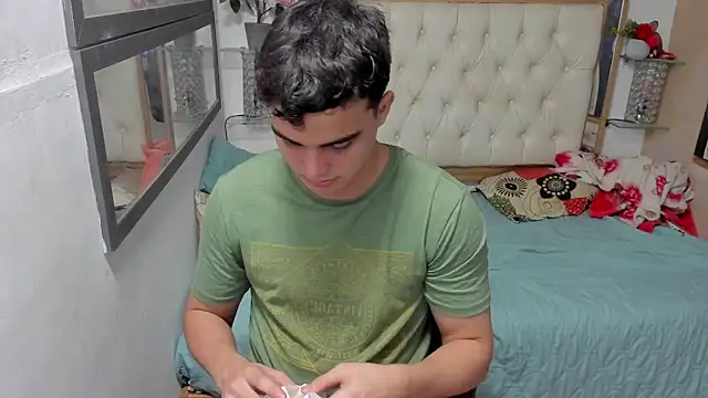 Snapshot of heiker_ chatting on November 8, 2025, 2:59 am heiker online show from November 8, 2025, 2:59 am