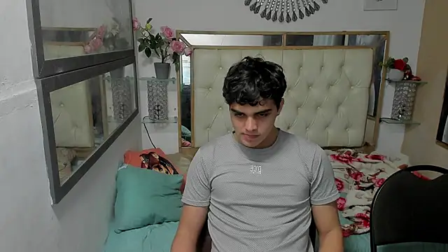 Snapshot of heiker_ chatting on October 25, 2025, 3:06 am heiker online show from October 25, 2025, 3:06 am