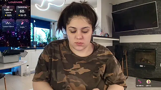 Layla- online show from February 25, 2025, 10:37 am