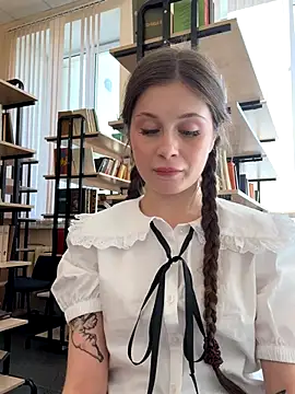 melicious  online show from September 30, 2025, 8:09 am