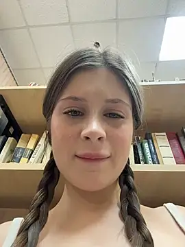 melicious  online show from February 3, 2026, 6:51 am